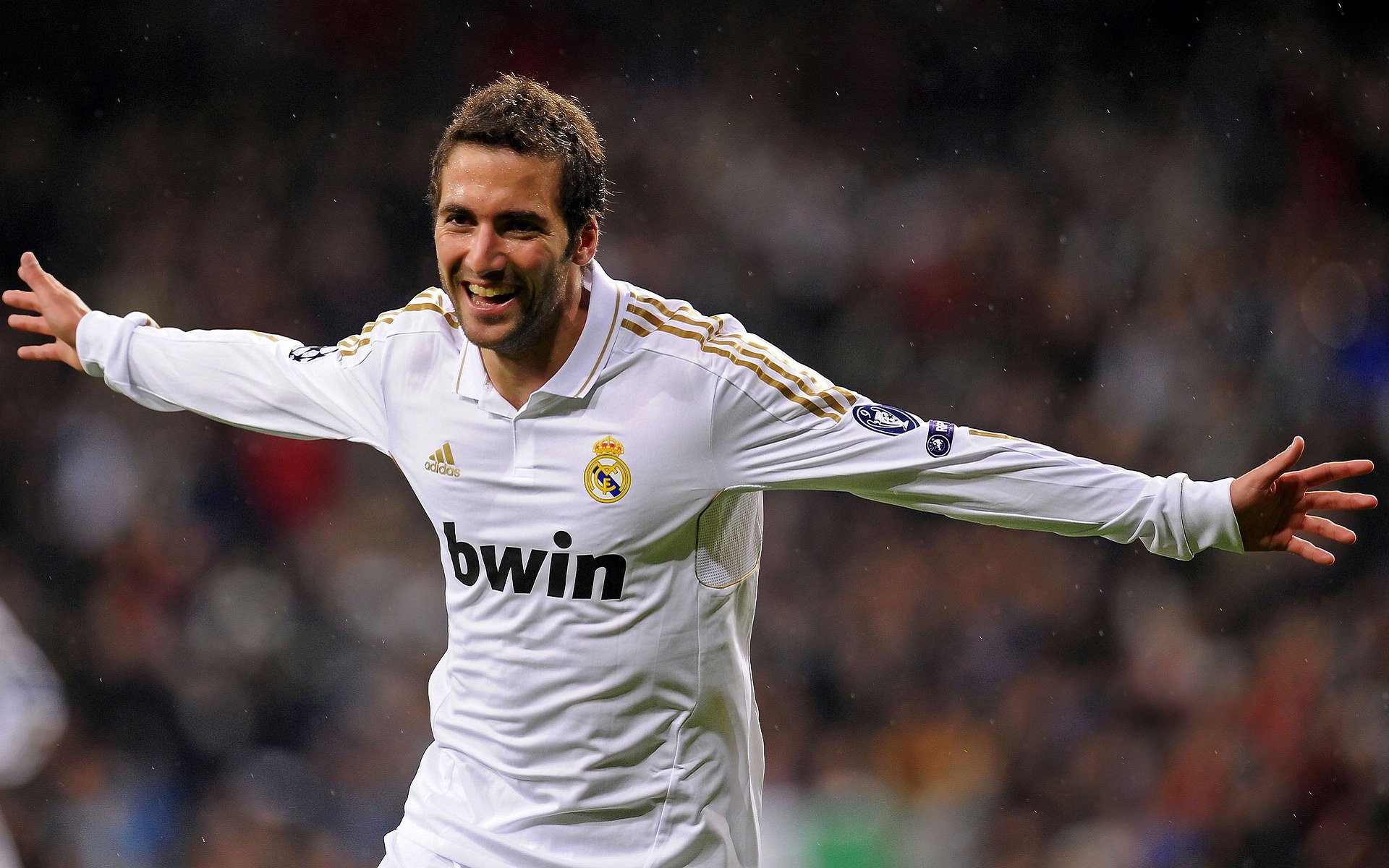 欧冠半决赛焦点战，公牛淘汰深圳队，一场跨越时空的体育对话