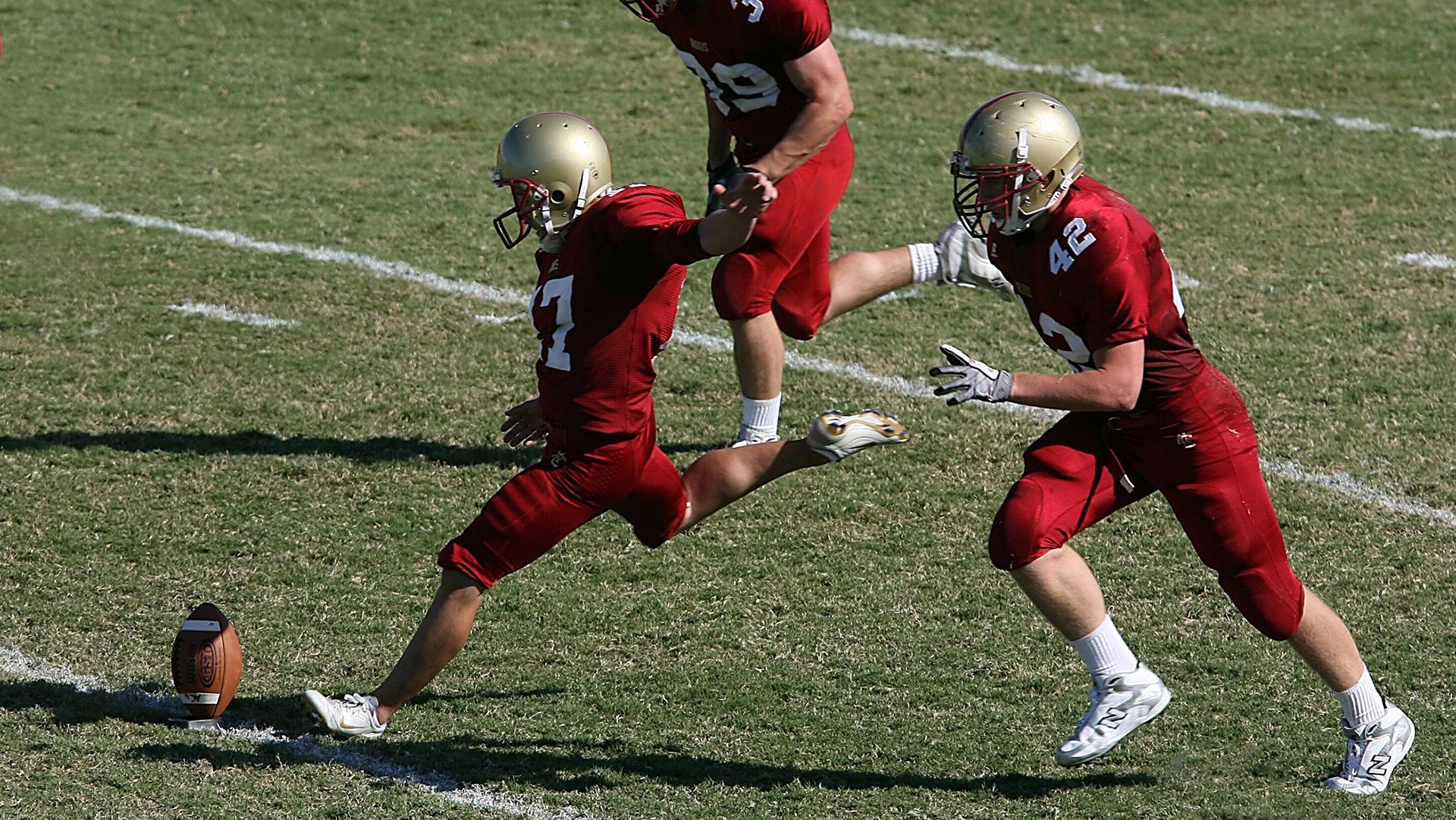 开云在线直播-黄鸭组合点燃赛场，日本队战术碾压丹麦队